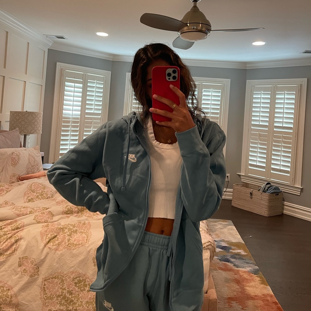 Nike zip up